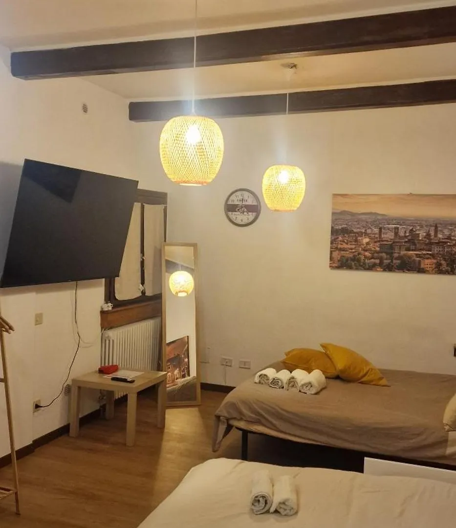 Apartamento Casa Tequila Bérgamo Italia
